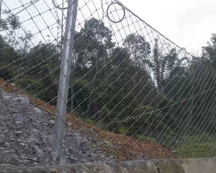 影響鋼格板鍍鋅后重量的兩大要素_四川邊坡防護網