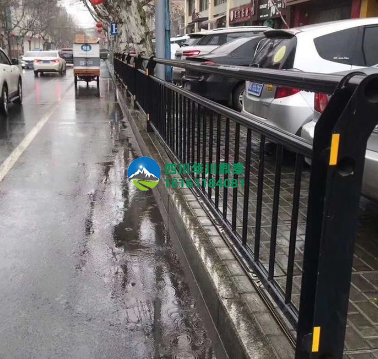 馬路人行道護欄
