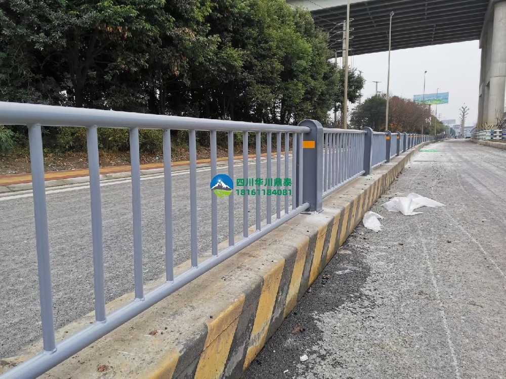中央隔離護(hù)欄廠家